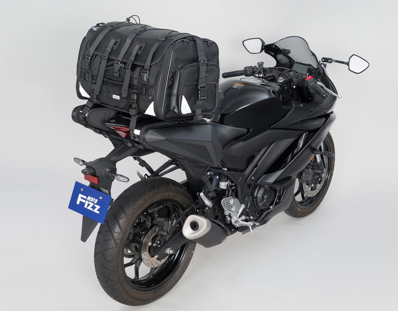 カービングシェルケース2SS｜〈新商品〉フェンダーレス車対応のステー不要PCサイドバッグ「カービングシェルケース2SS」がタナックスから発売