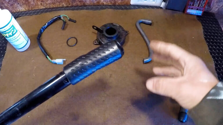 【DIY整備ケミカル検証】カチコチゴムを復活するラバゲイン:素材別に試して分かった「使っていいゴム/ダメなゴム」|【DIY整備ケミカル検証】カチコチゴムを復活するラバゲイン:素材別に試して分かった「使っていいゴム/ダメなゴム」