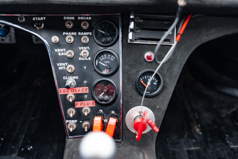 デ・トマソ・パンテーラ|GTS|【あの頃のスーパーカー】イタリア製ミッドシップの車体にアメリカ製V8エンジンをブチ込んだデ・トマソ・パンテーラ