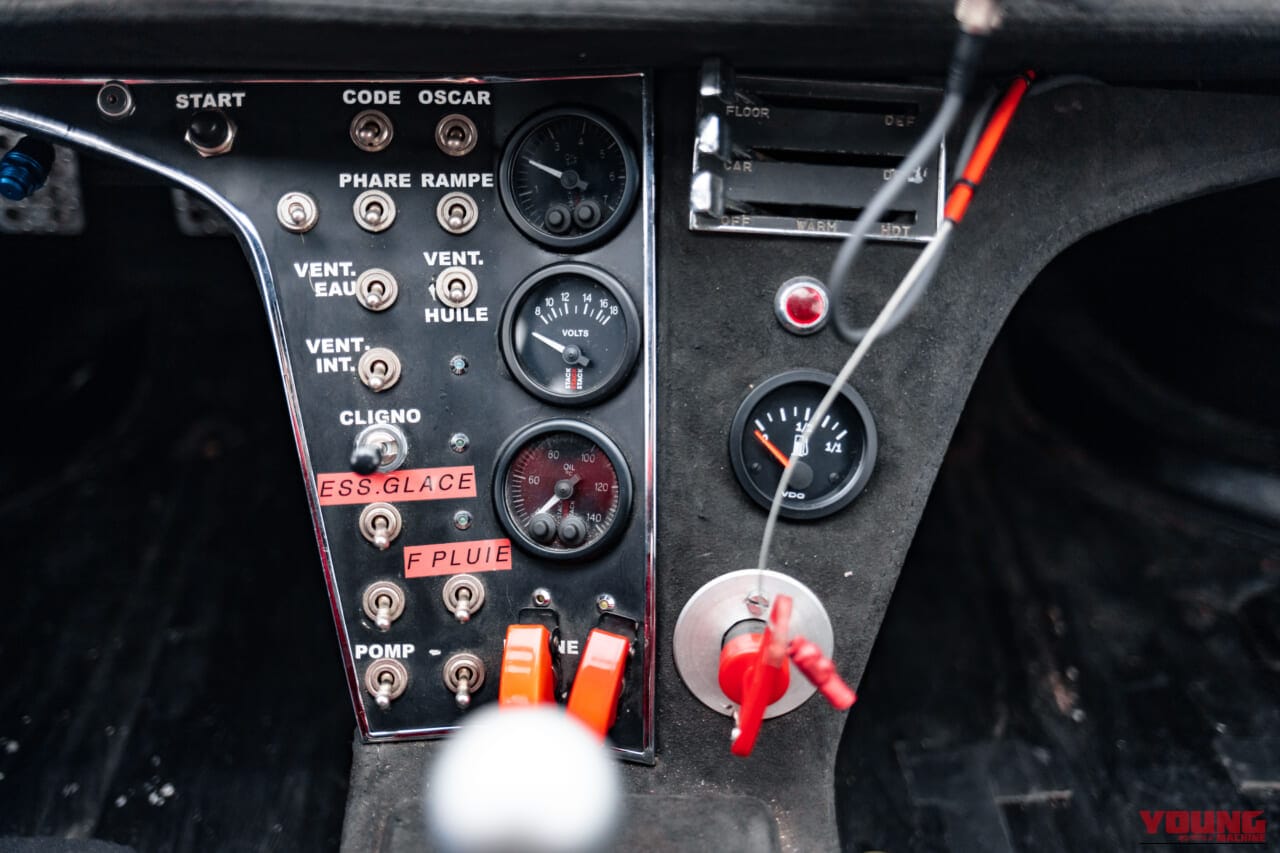 デ・トマソ・パンテーラ｜GTS｜【あの頃のスーパーカー】イタリア製ミッドシップの車体にアメリカ製V8エンジンをブチ込んだデ・トマソ・パンテーラ