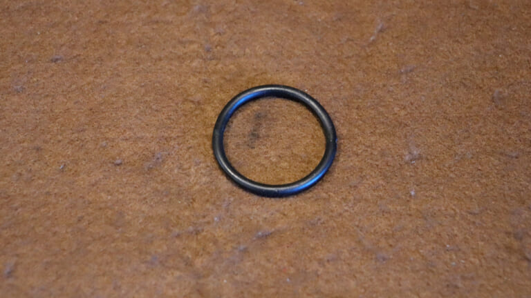 【DIY整備ケミカル検証】カチコチゴムを復活するラバゲイン：素材別に試して分かった「使っていいゴム/ダメなゴム」｜【DIY整備ケミカル検証】カチコチゴムを復活するラバゲイン：素材別に試して分かった「使っていいゴム/ダメなゴム」