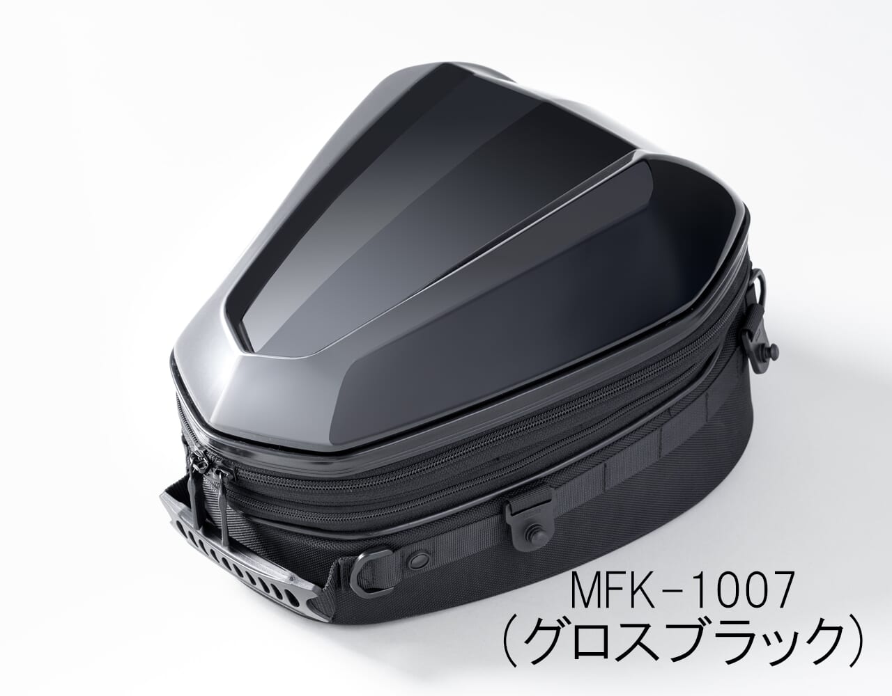 ｜【新商品】 “使えるスポーツシェイプ”拡張機能ありのPCシートバッグ「シェルシートバッグＭ」がタナックスから新発売！