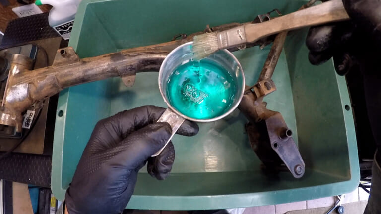 【DIY整備】サビ落とし革命! 削らずに落とせるハケ塗りサビ取り剤を使ってみたら効果的すぎた|【DIY整備】サビ落とし革命! 削らずに落とせるハケ塗りサビ取り剤を使ってみたら効果的すぎた