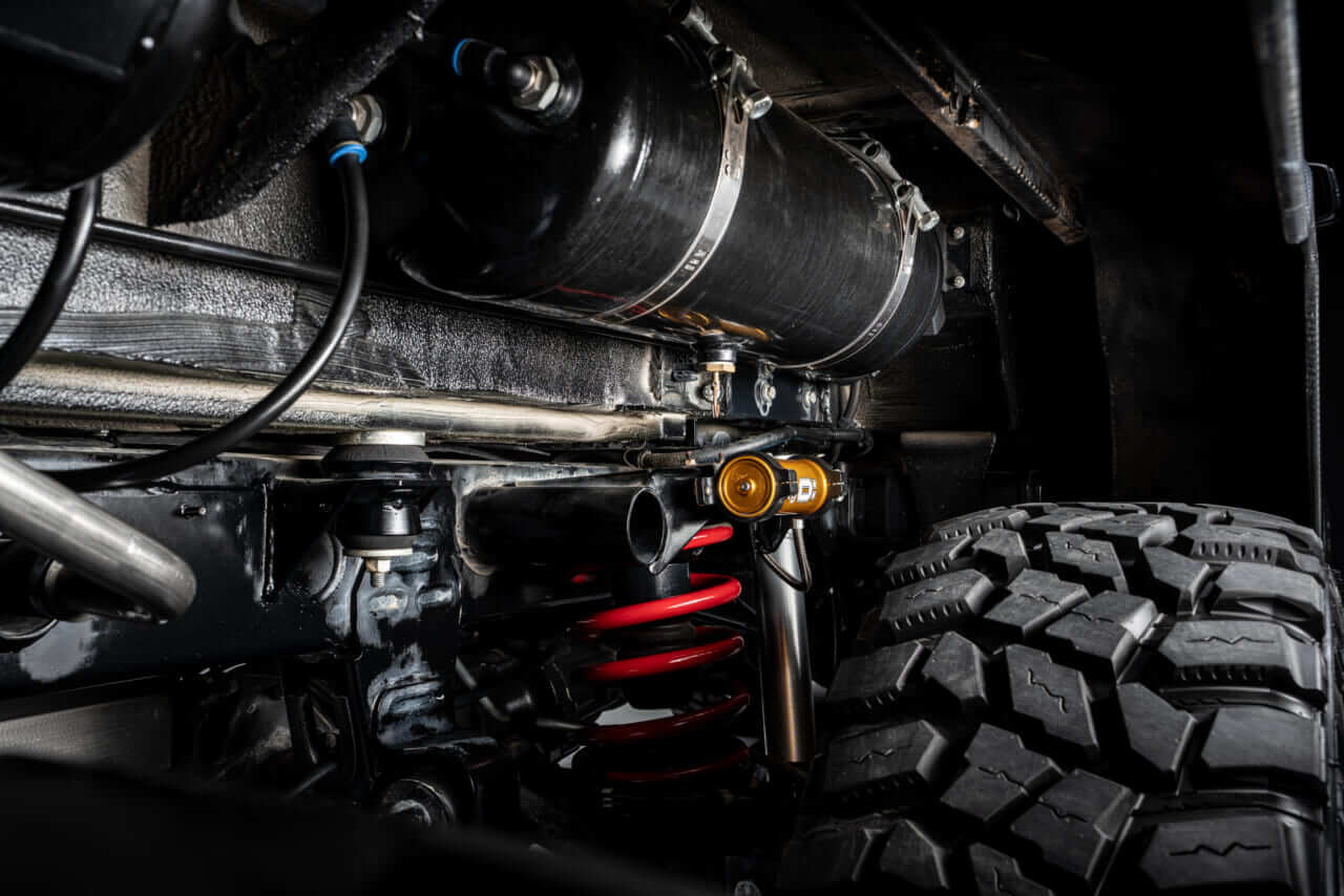 ｜メルセデス・ベンツ G63 AMG 6×6をブラバスが魔改造！700馬力の怪物「G700」の全貌