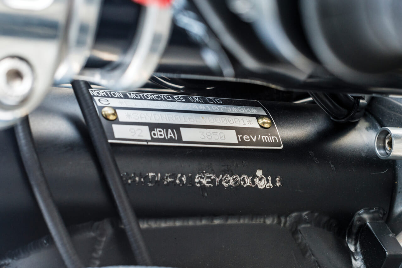 ｜ノートン「ドミレーサー」とは？伝説の限定50台モデルの歴史と中古市場の価値を徹底解説