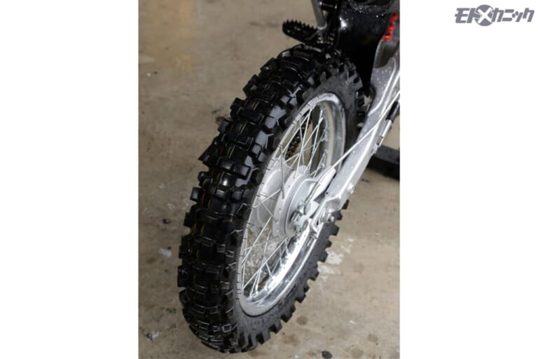 BAN-ZI｜MUD MAX ｜洗浄後のタイヤ｜CRF125F｜強アルカリ[pH14]なのにアルミや塗装を侵さない洗剤「 マッドマックス」の活用法