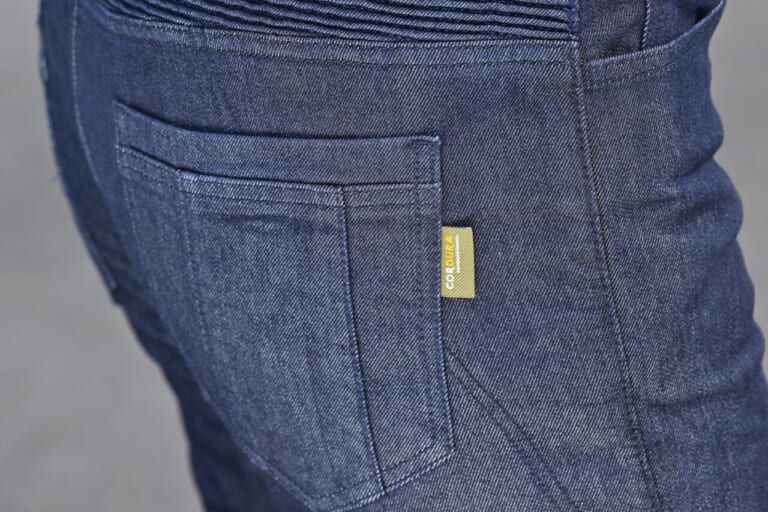 デグナーAAAデニムパンツ｜欧州の安全基準であるCE規格のAA〜AAAクラスをクリアした生地を使ったシンプルデザインのライディングデニムウェア