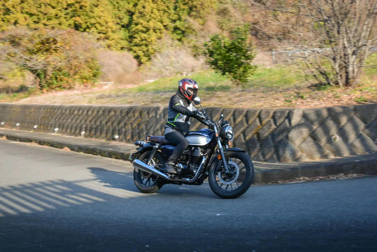 「GB350はいいヤツすぎて…」全日本モトクロス女王が公道で乗ってベタ褒めした“意外な理由”｜「GB350はいいヤツすぎて…」全日本モトクロス女王が公道で乗ってベタ褒めした“意外な理由”