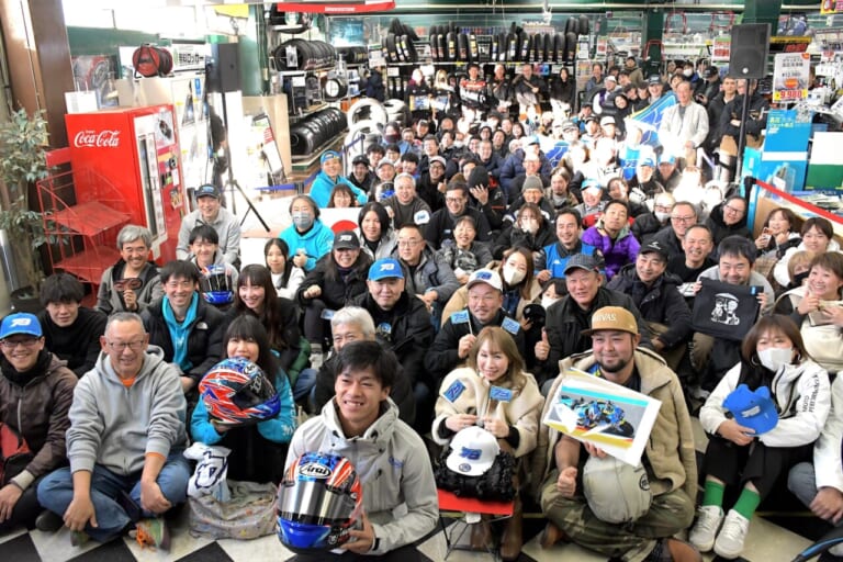 小椋藍アライヘルメットサイン会｜【アライヘルメット】MotoGPライダー小椋藍選手のサイン会を開催！『とりあえず謝っておきましょう』