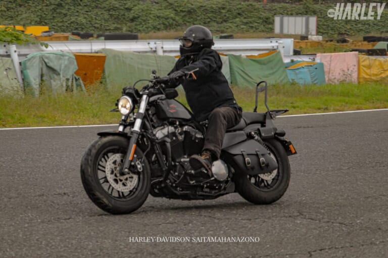 HD埼玉花園|サーキット走行|参加者|ハーレーでのツーリング先はサーキット。安全に思い切りバイクを楽しめる環境でスポーツライディングを満喫!<HD埼玉花園>