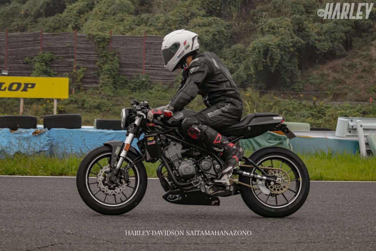 HD埼玉花園｜サーキット走行｜参加者｜ハーレーでのツーリング先はサーキット。安全に思い切りバイクを楽しめる環境でスポーツライディングを満喫!＜HD埼玉花園＞