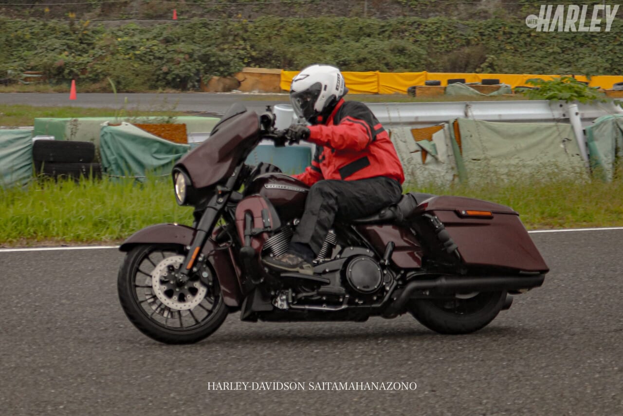 HD埼玉花園|サーキット走行|参加者|ハーレーでのツーリング先はサーキット。安全に思い切りバイクを楽しめる環境でスポーツライディングを満喫!<HD埼玉花園>