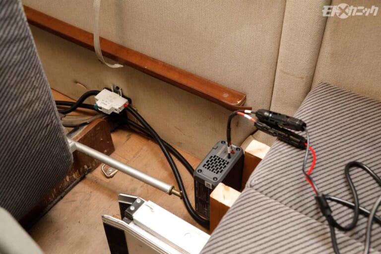 ヒーロー電機｜本体へ結線｜【車中泊にも】マルチ型バッテリーターミナルでトランポ車載のポタ電を安全充電＜DIY電気工作の必須テクニック＞