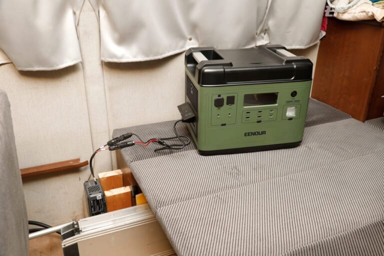 ヒーロー電機｜ポタ電設置後｜【車中泊にも】マルチ型バッテリーターミナルでトランポ車載のポタ電を安全充電＜DIY電気工作の必須テクニック＞