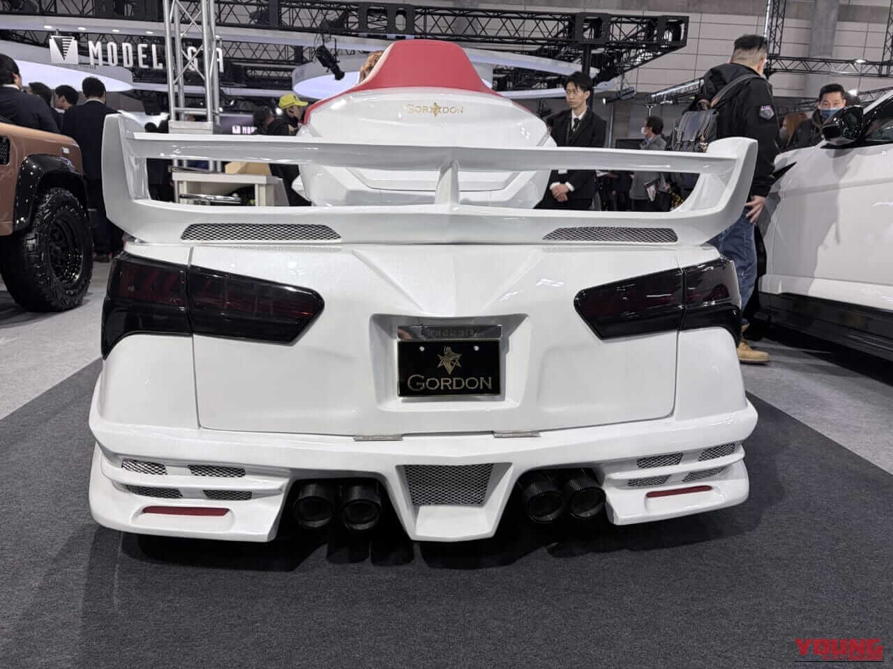 GORDON GL1800トライク Type F｜【新型3輪】1500万円超のモンスターマシン! ホンダ・ゴールドウイングを極限までワイド化した「GORDON GL1800トライク Type F」爆誕