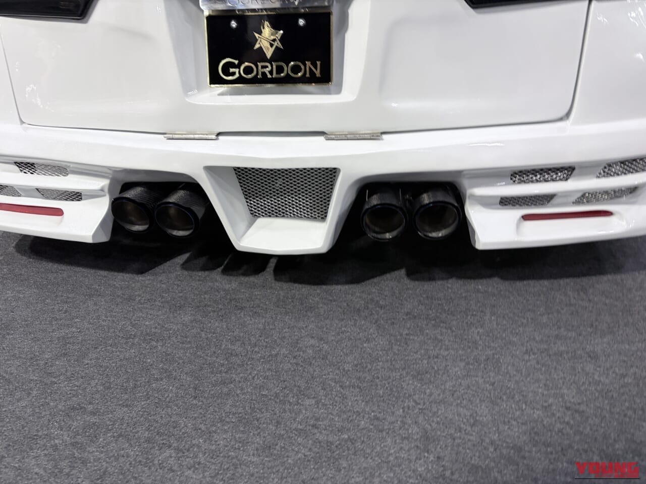 GORDON GL1800トライク Type F|【新型3輪】1500万円超のモンスターマシン! ホンダ・ゴールドウイングを極限までワイド化した「GORDON GL1800トライク Type F」爆誕