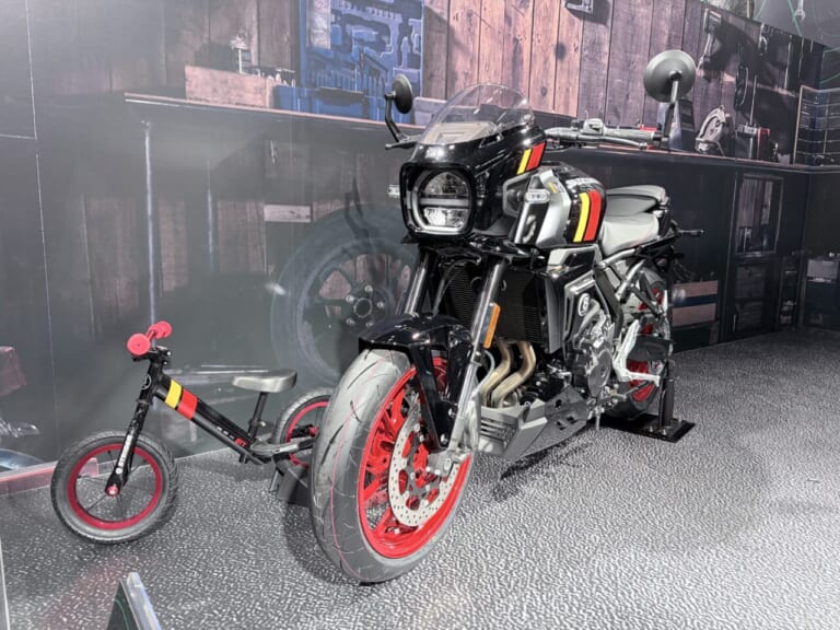 SUZUKI GSX-8TT｜【ショーモデル】スズキ(SUZUKI)DR-Z4S モンハンコラボ「セクレト」仕様を徹底解剖! 東京オートサロン2026で見た細部のこだわり