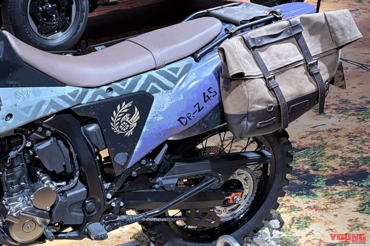 SUZUKI DR-Z4S｜【ショーモデル】スズキ(SUZUKI)DR-Z4S モンハンコラボ「セクレト」仕様を徹底解剖! 東京オートサロン2026で見た細部のこだわり