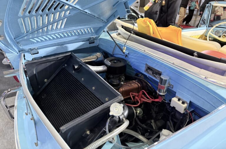 AMPHICAR 770｜【海外レア車】1960年代の西ドイツ製水陸両用車「アンフィカー770」を東京オートサロン2026で発見：陸上113km/h、水上7ノットで駆ける!