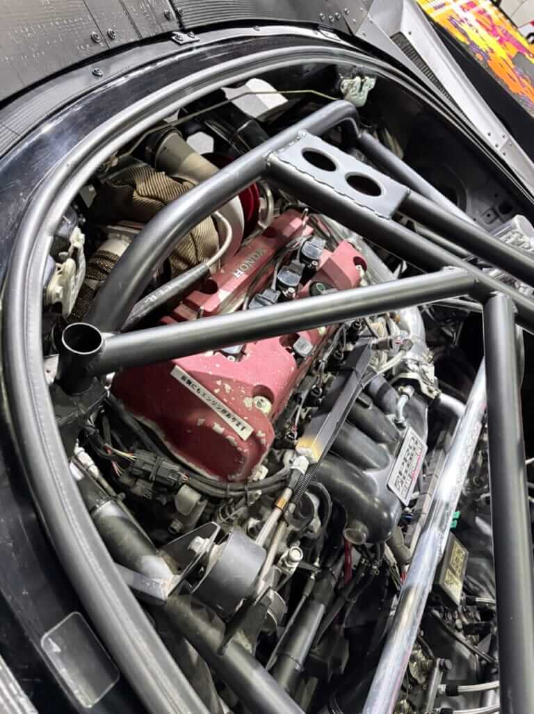 Circuit & Dreams CLR 双竜 第2形態|【カスタム】日産SR20×ホンダK20Aのツインエンジン! トヨタ セラ改「双竜 第2形態」が中身も外装もヤバすぎる【東京オートサロン2026】