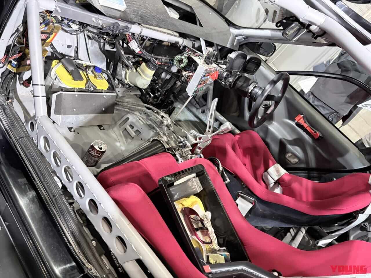 Circuit & Dreams CLR 双竜 第2形態｜【カスタム】日産SR20×ホンダK20Aのツインエンジン! トヨタ セラ改「双竜 第2形態」が中身も外装もヤバすぎる【東京オートサロン2026】