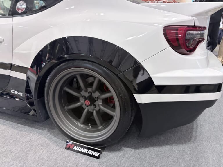 RESULTJAPANA NEO86｜【カスタム】トヨタ(TOYOTA)86(ZN6)がリトラ仕様の“ハチロク”化。リザルトジャパン「NEO86」ボディキットの車検適合には条件あり!