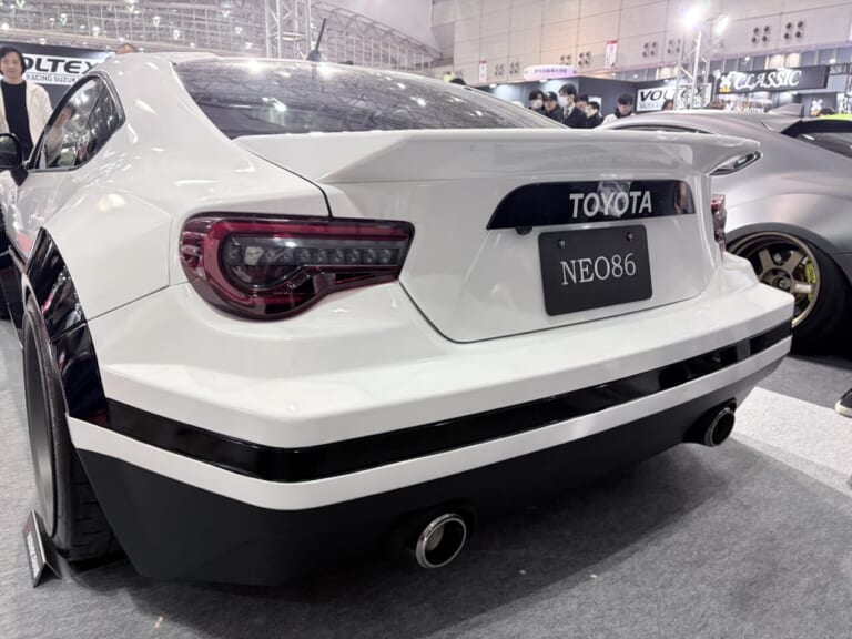 RESULTJAPANA NEO86｜【カスタム】トヨタ(TOYOTA)86(ZN6)がリトラ仕様の“ハチロク”化。リザルトジャパン「NEO86」ボディキットの車検適合には条件あり!
