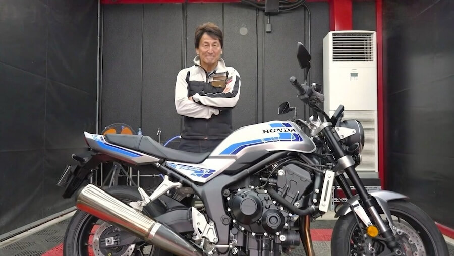 シュアラスター×プロレーサー丸山浩氏｜丸山浩氏も絶賛「シュアラスターゼロクリーム」でCB1000Fのタンクを磨いてみた！