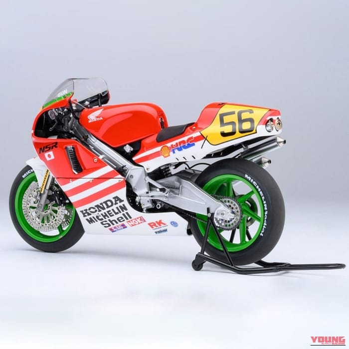 AUTOART HONDA NSR500 WGP500 #56|【バリバリ伝説】巨摩郡のNSR500が1/12スケールモデルで登場! オートアート製・ヘルメット付属の充実ぶり