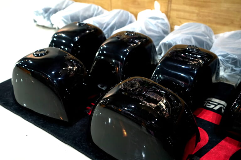 G+Note Gorilla Tank & Seat Set for Monkey125｜【ついに販売開始!】「ゴリラ125」が入手可能に！ カスタム外装キットが日本国内でも買える