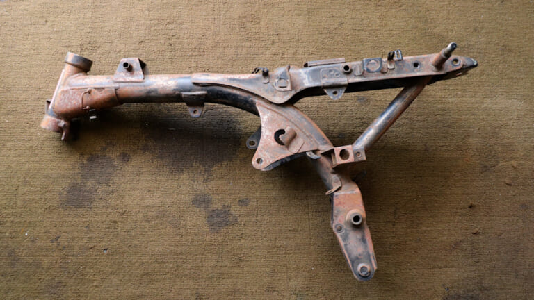 【DIY整備】サビ落とし革命! 削らずに落とせるハケ塗りサビ取り剤を使ってみたら効果的すぎた|【DIY整備】サビ落とし革命! 削らずに落とせるハケ塗りサビ取り剤を使ってみたら効果的すぎた