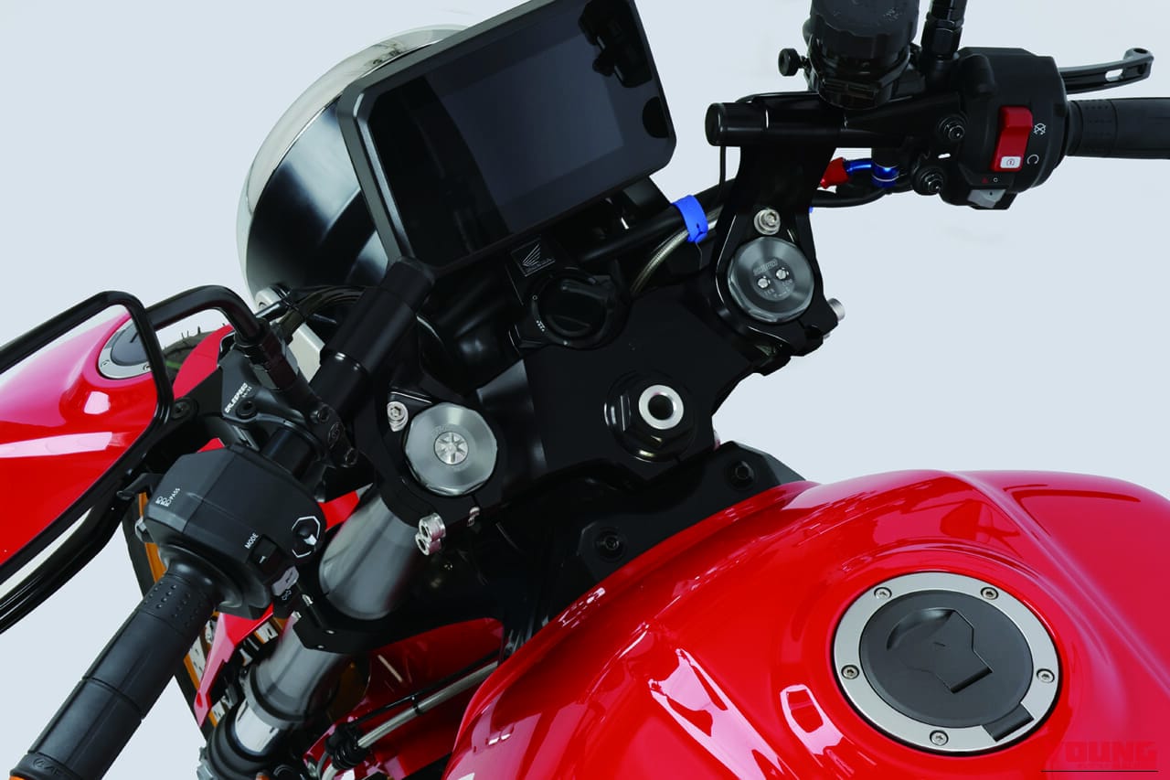 【新型CB1000Fカスタム】アクティブから可変オフセット採用のステムキットやバックステップが登場!｜【ホンダ(HONDA)CB1000Fカスタム】アクティブから可変オフセット採用のステムキットやバックステップが登場!