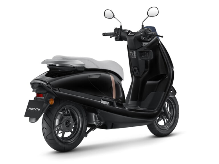 ホンダ｜UC3｜タイ＆ベトナム仕様｜2026年モデル｜ホンダ初のリン酸鉄系バッテリー採用！ ホンダが110cc相当の電動スクーター「UC3」をタイとベトナムに投入