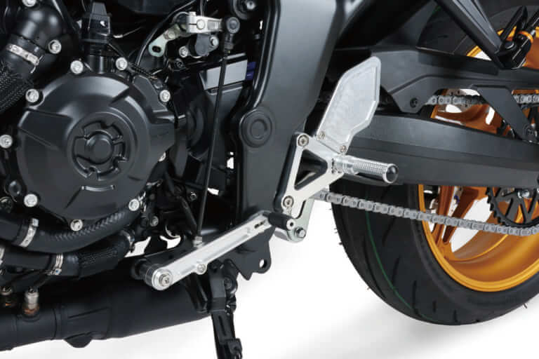 【新型CB1000Fカスタム】アクティブから可変オフセット採用のステムキットやバックステップが登場!｜【ホンダ(HONDA)CB1000Fカスタム】アクティブから可変オフセット採用のステムキットやバックステップが登場!