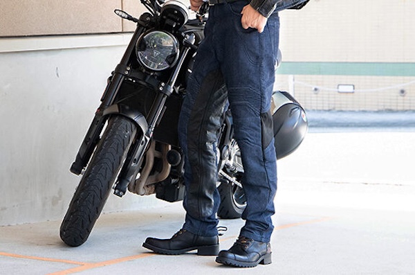 デグナーAAAデニムパンツ｜欧州の安全基準であるCE規格のAA〜AAAクラスをクリアした生地を使ったシンプルデザインのライディングデニムウェア