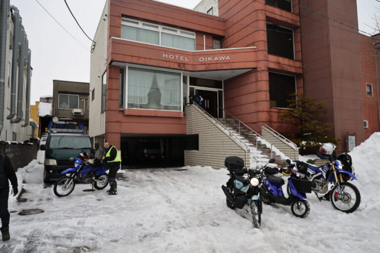 エリーパワー｜HY93-C｜北海道テスト｜最北端の宗谷岬ツーリングでリチウムイオンバッテリーの性能を過酷低温テスト！【エリーパワー HY93-Cをマイナス気温に持ち込む】