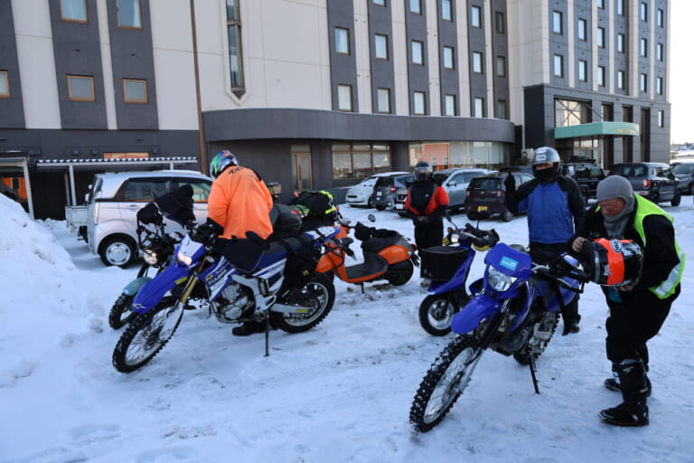 エリーパワー｜HY93-C｜北海道テスト｜最北端の宗谷岬ツーリングでリチウムイオンバッテリーの性能を過酷低温テスト！【エリーパワー HY93-Cをマイナス気温に持ち込む】