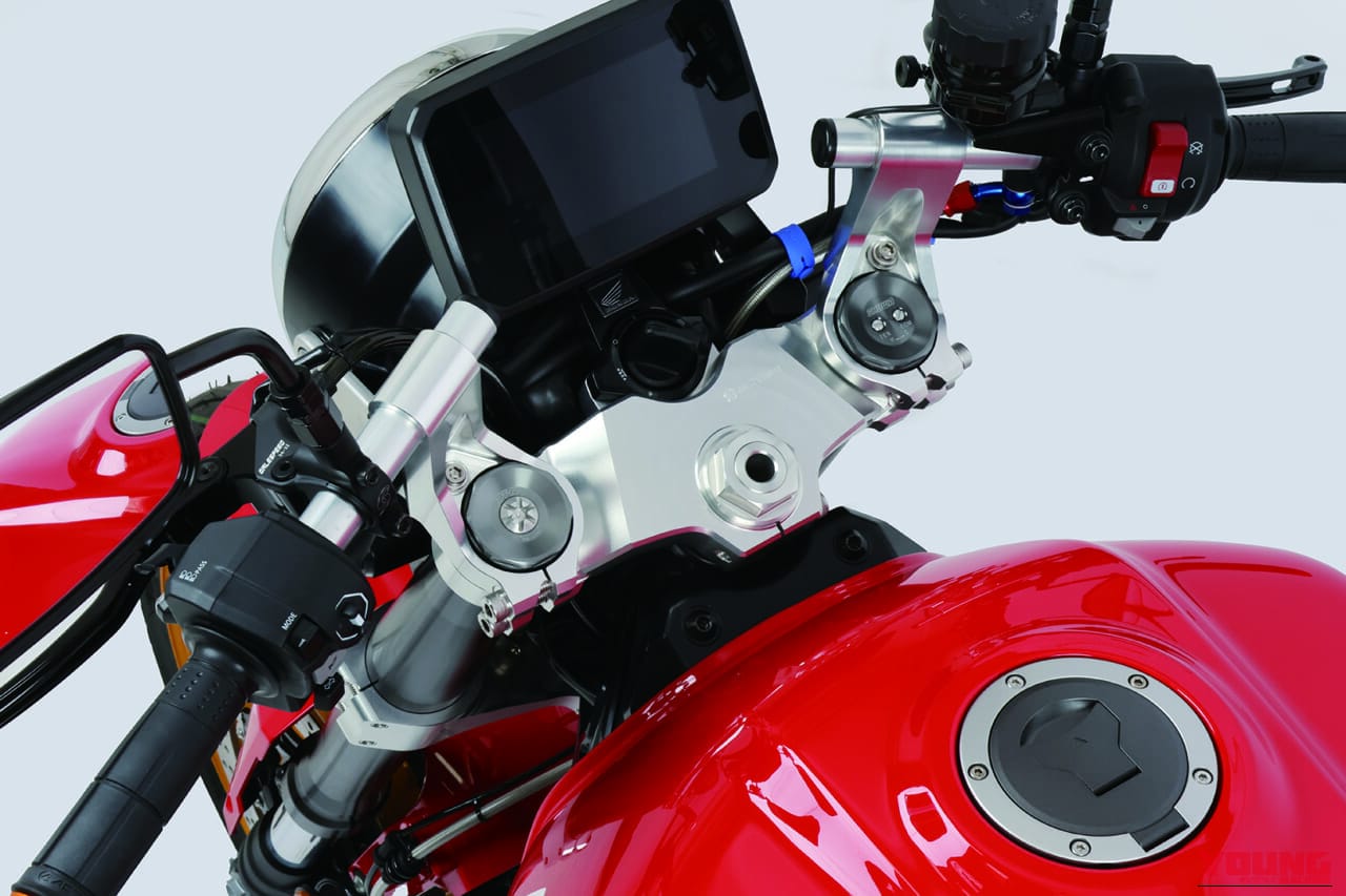 【新型CB1000Fカスタム】アクティブから可変オフセット採用のステムキットやバックステップが登場!|【ホンダ(HONDA)CB1000Fカスタム】アクティブから可変オフセット採用のステムキットやバックステップが登場!