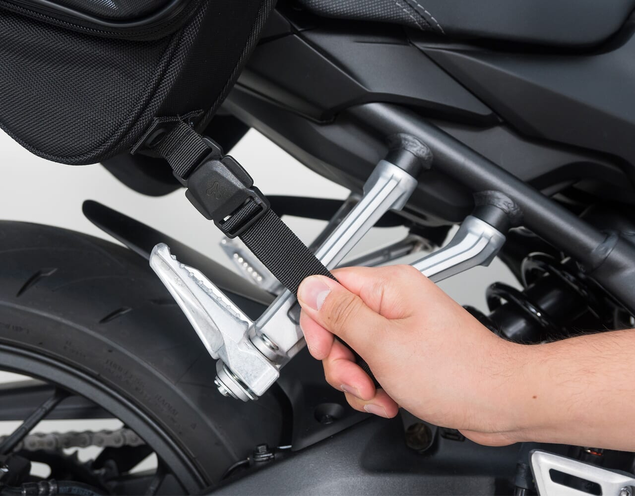 ｜〈新商品〉フェンダーレス車対応のステー不要PCサイドバッグ「カービングシェルケース2SS」がタナックスから発売