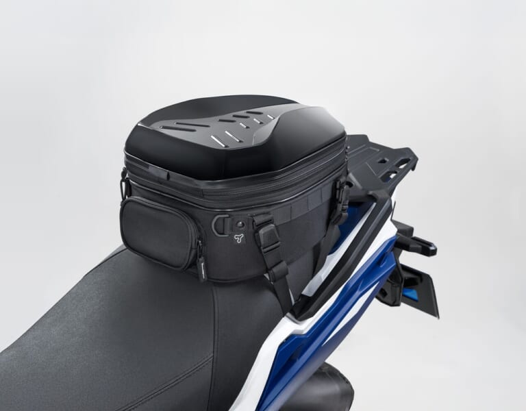 シェルシートバッグＬ｜【新商品】行きも帰りも充分積める！拡張機能付き大容量PCシートバッグ「シェルシートバッグL」がタナックスから新発売！