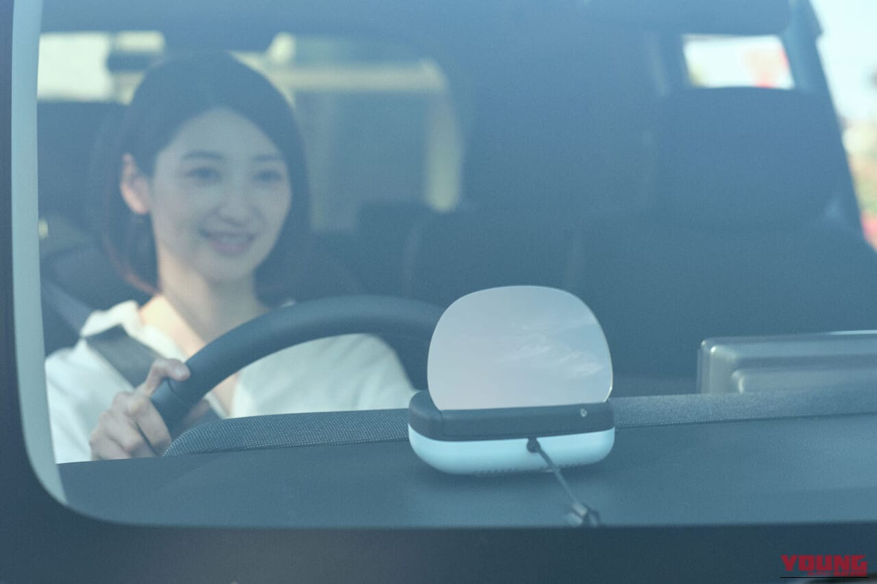 日本精機 LumieHUD|【カー用品】日本精機の後付けHUD「LumieHUD」が機能的でかわいすぎる【視線移動なしで速度を把握!】