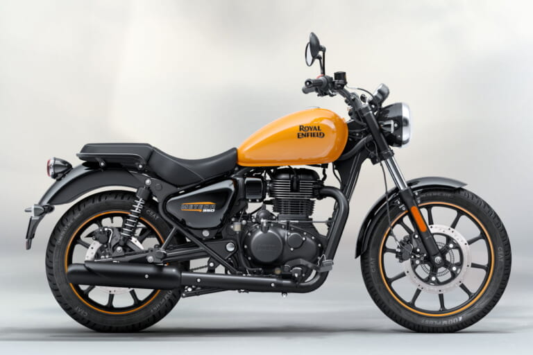 ロイヤルエンフィールド｜メテオ350｜簡易ナビが全車装備に！ ロイヤルエンフィールドが新型クルーザー「メテオ350」を発表、A＆SクラッチやUSB-C急速充電ポート、LEDライトも