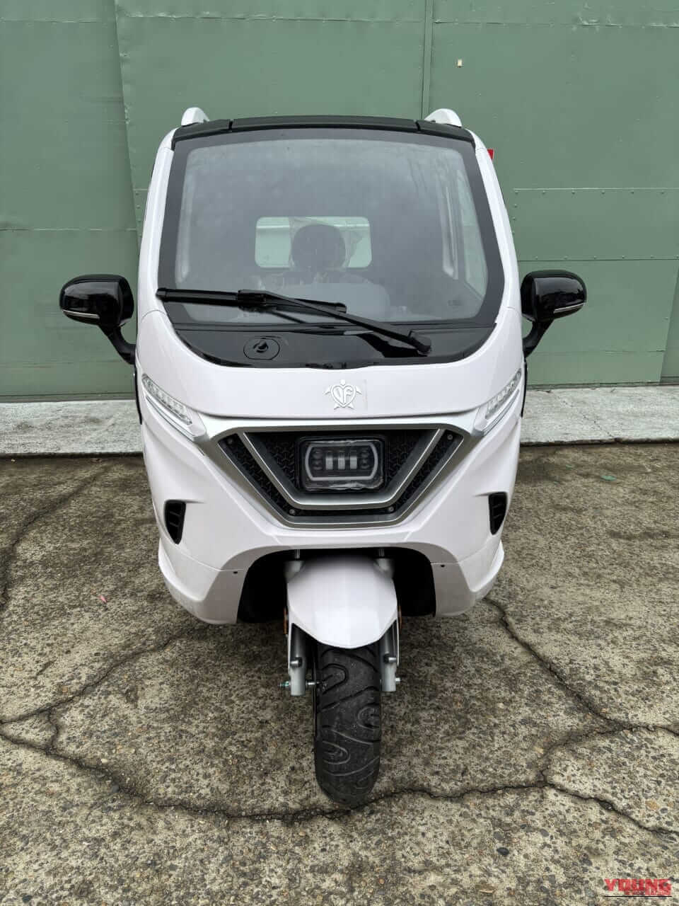 ｜ 【3人乗り/ドア付/高速可トライク】ビークルファン「アーバントライカー」にドア付きモデルが登場。価格は132万円