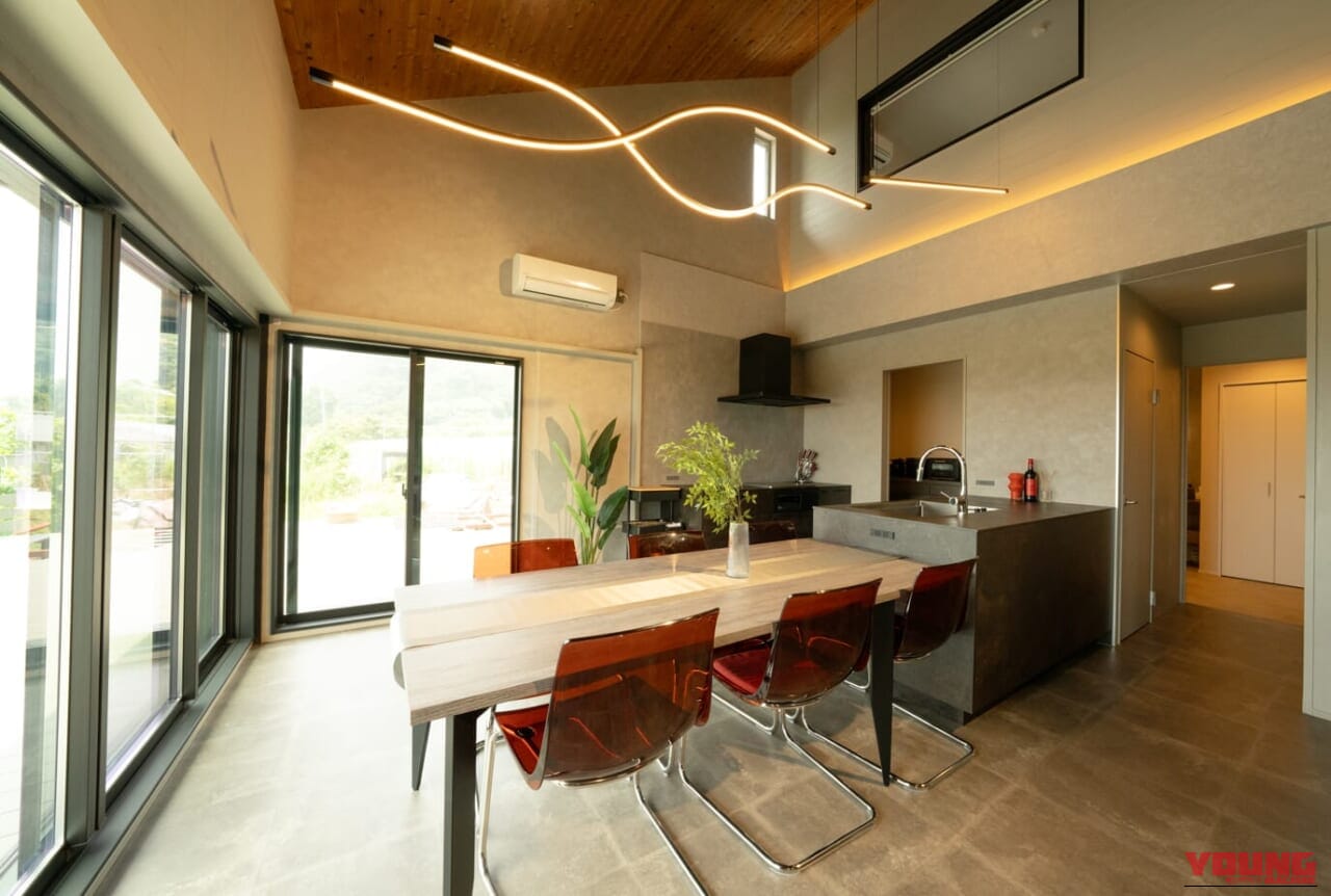 千葉・鴨川にバイカー専用の貸別荘「RIN」がオープン。ガレージ完備の“大人の隠れ家”を徹底解説|千葉・鴨川にライダー専用の貸別荘「RIN」がオープン。ガレージ完備の“大人の隠れ家”を徹底解説