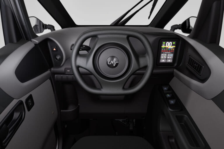 車検不要の3輪EV「Lean3」徹底解説! 169万円でエアコン完備、元トヨタi-ROAD開発者が送る都市型モビリティの全貌【2026年発売】｜車検不要の3輪EV「Lean3」徹底解説! 169万円でエアコン完備、元トヨタi-ROAD開発者が送る都市型モビリティの全貌【2026年発売】