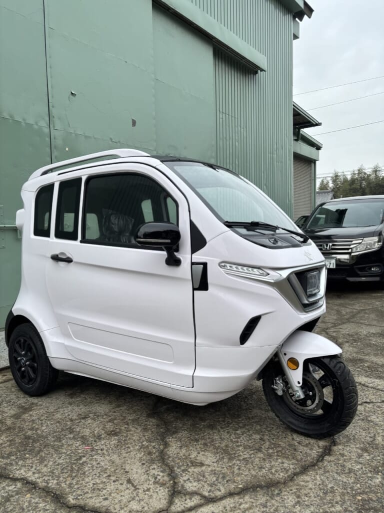 VEHICLE FAN URBAN TRIKER｜ 【3人乗り/ドア付/高速可トライク】ビークルファン「アーバントライカー」にドア付きモデルが登場。価格は132万円