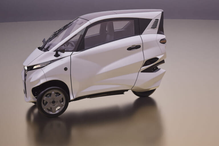 車検不要の3輪EV「Lean3」徹底解説! 169万円でエアコン完備、元トヨタi-ROAD開発者が送る都市型モビリティの全貌【2026年発売】|車検不要の3輪EV「Lean3」徹底解説! 169万円でエアコン完備、元トヨタi-ROAD開発者が送る都市型モビリティの全貌【2026年発売】