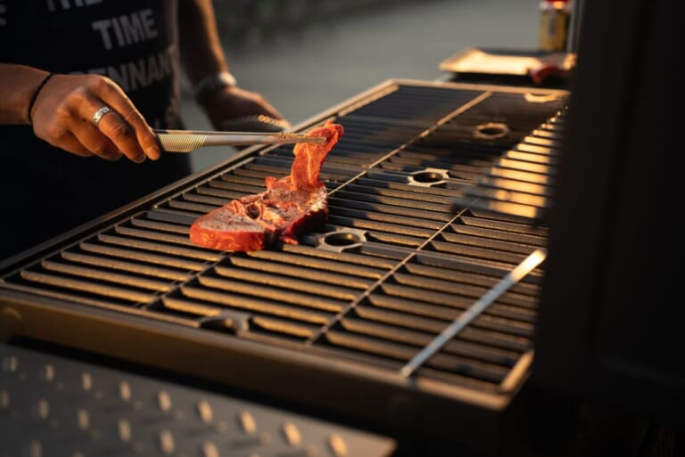 千葉・鴨川にバイカー専用の貸別荘「RIN」がオープン。ガレージ完備の“大人の隠れ家”を徹底解説|千葉・鴨川にライダー専用の貸別荘「RIN」がオープン。ガレージ完備の“大人の隠れ家”を徹底解説