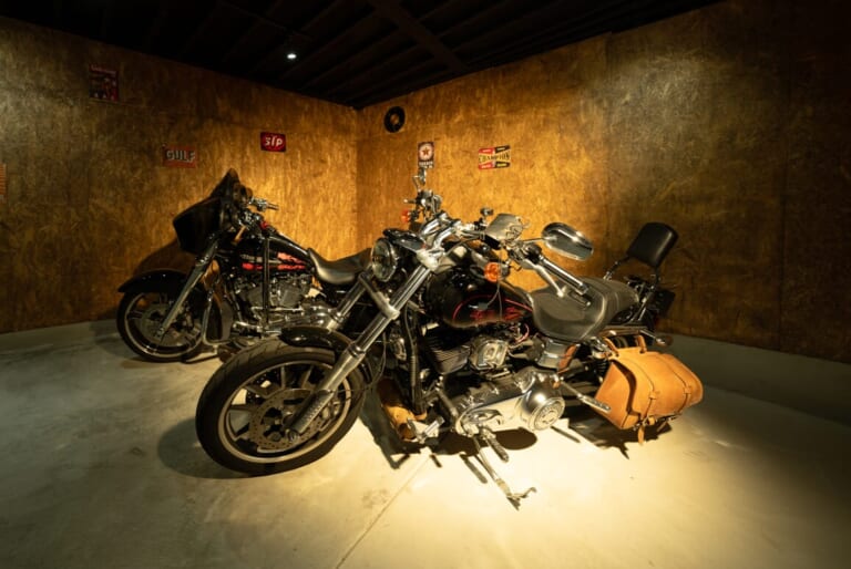 千葉・鴨川にバイカー専用の貸別荘「RIN」がオープン。ガレージ完備の“大人の隠れ家”を徹底解説|千葉・鴨川にライダー専用の貸別荘「RIN」がオープン。ガレージ完備の“大人の隠れ家”を徹底解説