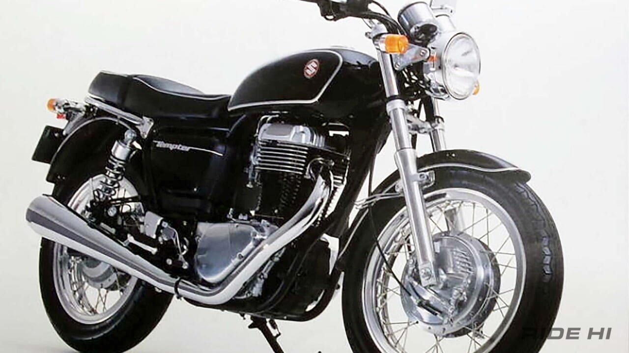 「これぞ垂直」「ツーリーディング!?」スズキのビッグシングル『テンプター』はこだわり満載のトラッド・スポーツぶり！